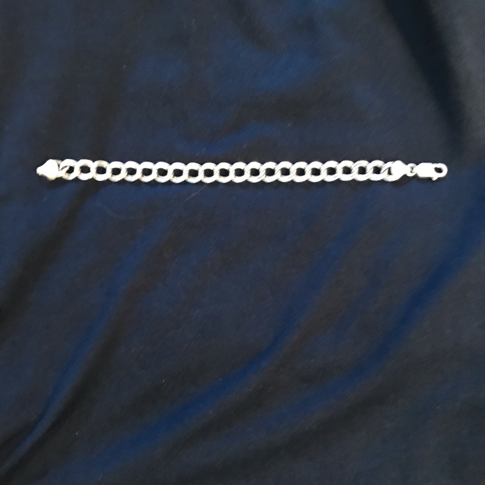 Women’s sterling silver charm bracelet